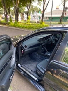MERCEDES BENZ / MERCY C200 W204 CGI