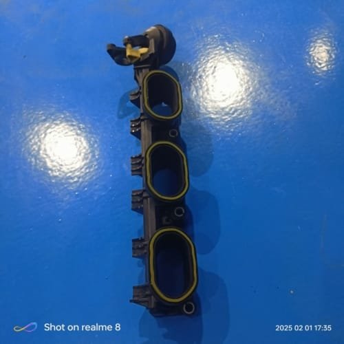 INTAKE MANIFOLD. AUDI Q7