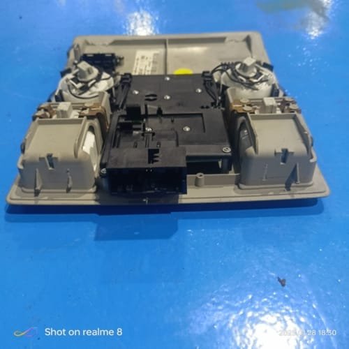 KONTROL. LAMPU KABIN AUDI A8