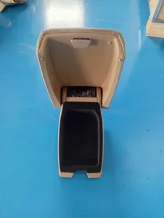 TUTUP LACI CONSOLE BOX AUDI A6