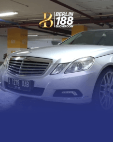 Mercy E300 W212 CKD Tahun 2010